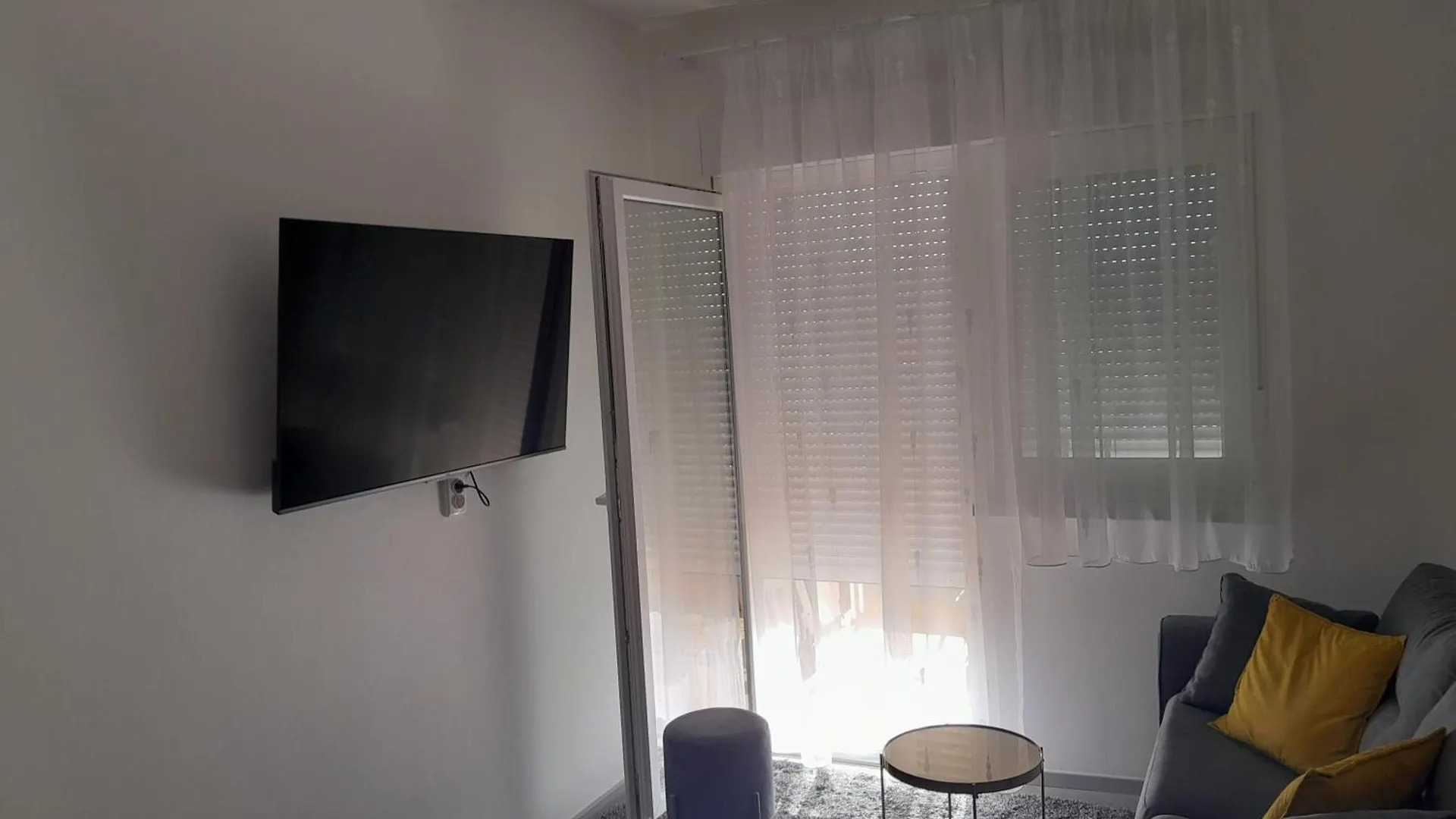 Apartman Tombili Pula 0*,